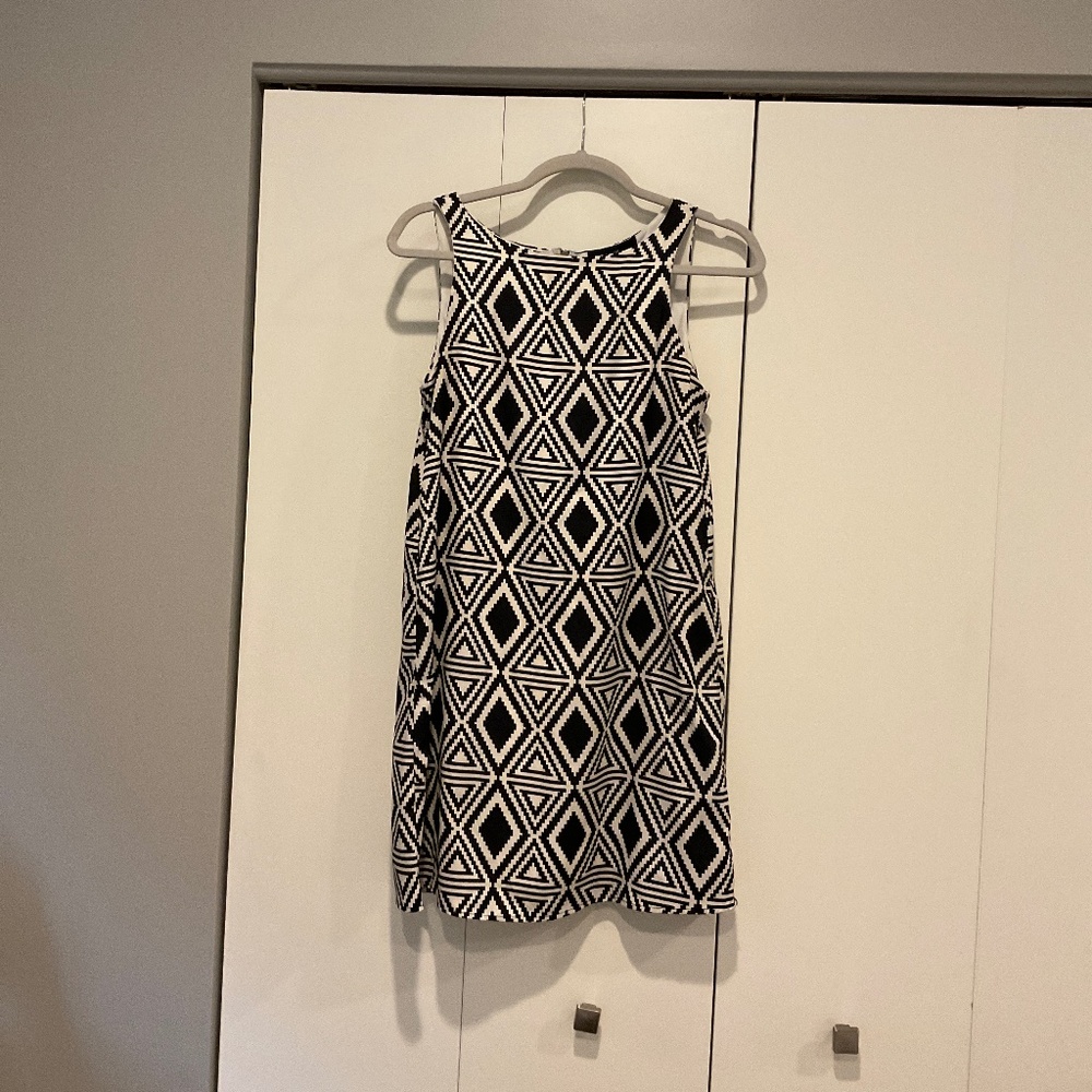 Black and white geometrical shaped dress